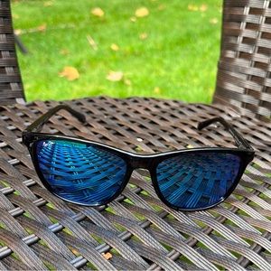 Maui Jim Sugar Cane Polarized Sunglasses- like new!!